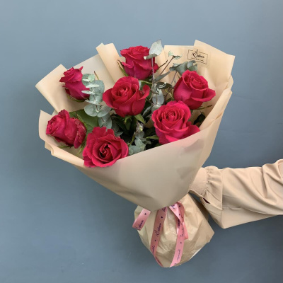 Букет с розовыми розами 60 см. и эвкалиптом N 76724