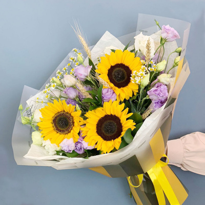Букет с подсолнухами и эустомой N 66668